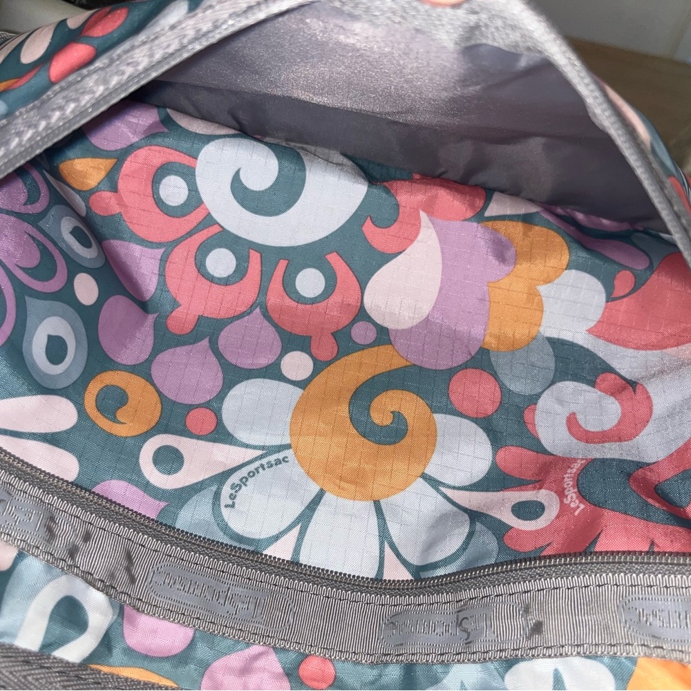 Le SportSac Multi-Color Floral Crossbody – Expandable Travel Bag - Picture 5 of 11